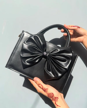 BAGORA BOW TOTE BAG BLACK