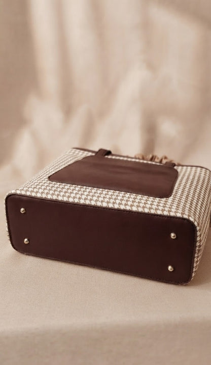 AURA LUXE TOTE BAG_COFFEE BRWON